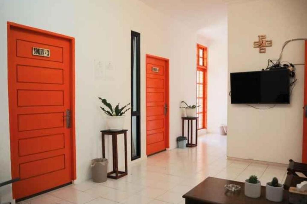 Oyo 91477 Fazira Home Stay Syariah Sibolga Экстерьер фото